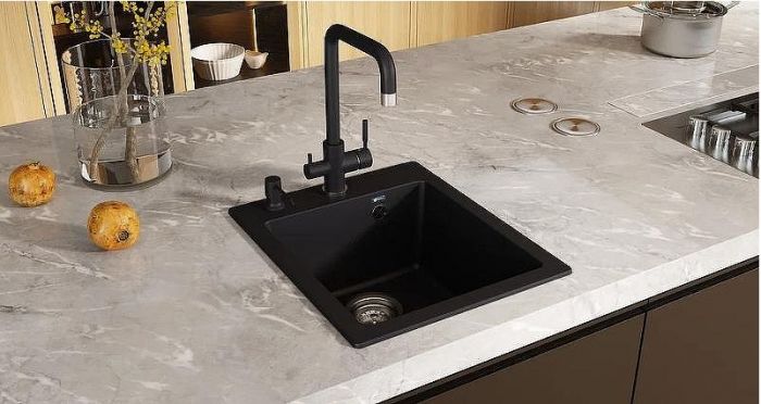 Смеситель для кухни Ulgran Classic U-019-308 Черный