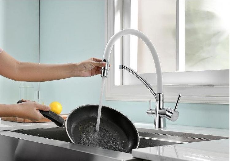 Смеситель для кухни Paulmark Siegen Si213111-CRw Хром Белый Смеситель для кухни Paulmark Siegen Si213111-CRw Хром Белый