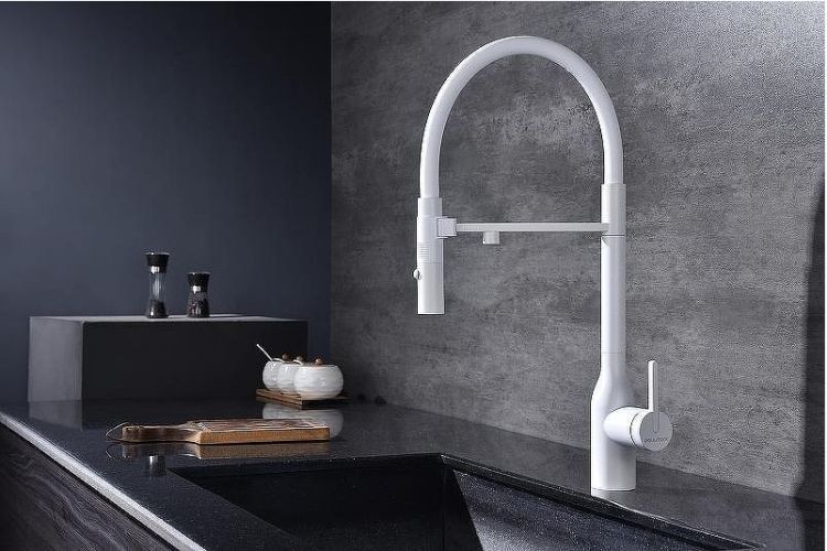 Смеситель для кухни Paulmark Magneto One Ma213188-WH Белый матовый Смеситель для кухни Paulmark Magneto One Ma213188-WH Белый матовый