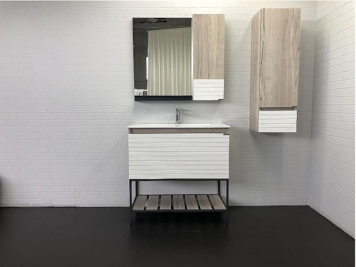 Шкаф пенал Comforty Страсбург 35 00-00006574 подвесной Дуб дымчатый Белый матовый