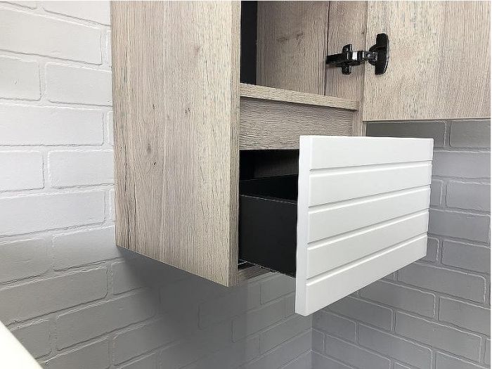 Шкаф пенал Comforty Страсбург 35 00-00006574 подвесной Дуб дымчатый Белый матовый