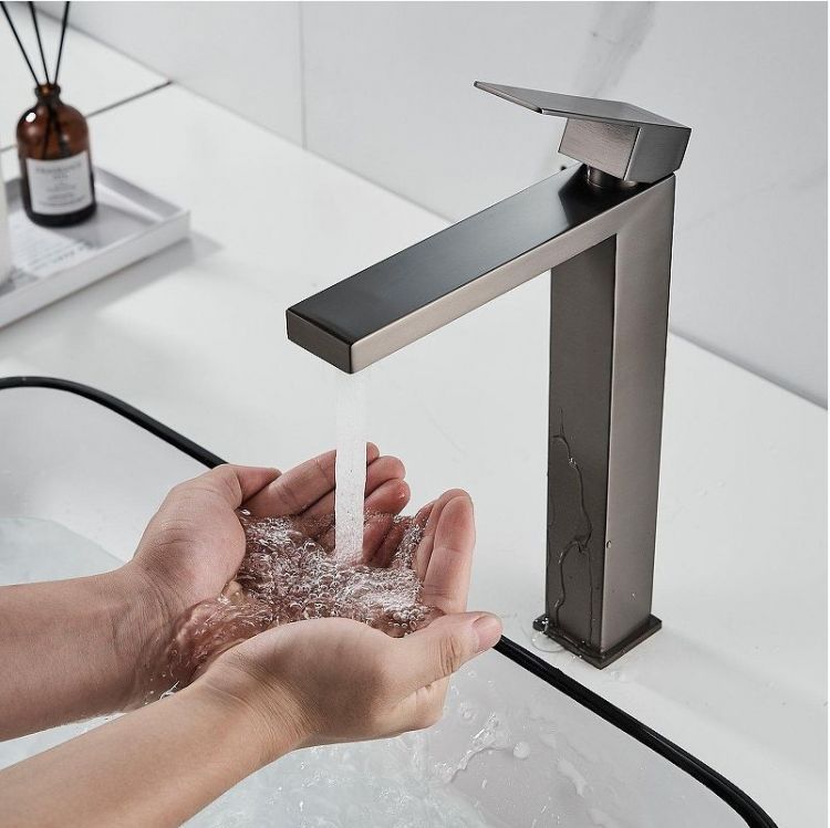 Смеситель для раковины Shevanik S7011T цвет Оружейная сталь Смеситель для раковины Shevanik S7011T цвет Оружейная сталь