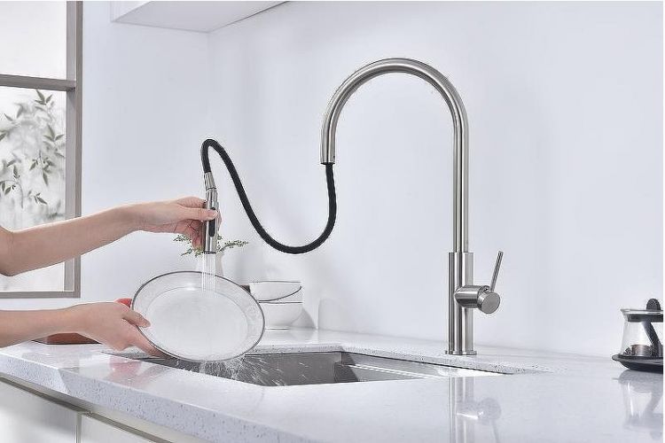 Смеситель для кухни Paulmark Senso Se215180-BS Брашированная сталь Смеситель для кухни Paulmark Senso Se215180-BS Брашированная сталь