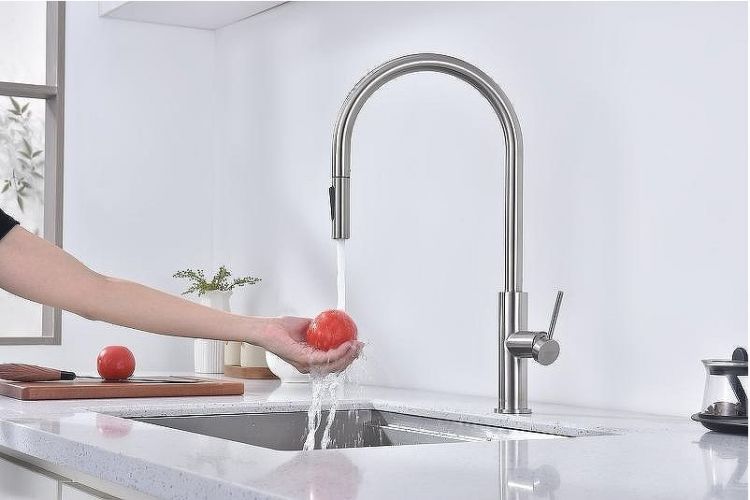 Смеситель для кухни Paulmark Senso Se215180-BS Брашированная сталь Смеситель для кухни Paulmark Senso Se215180-BS Брашированная сталь