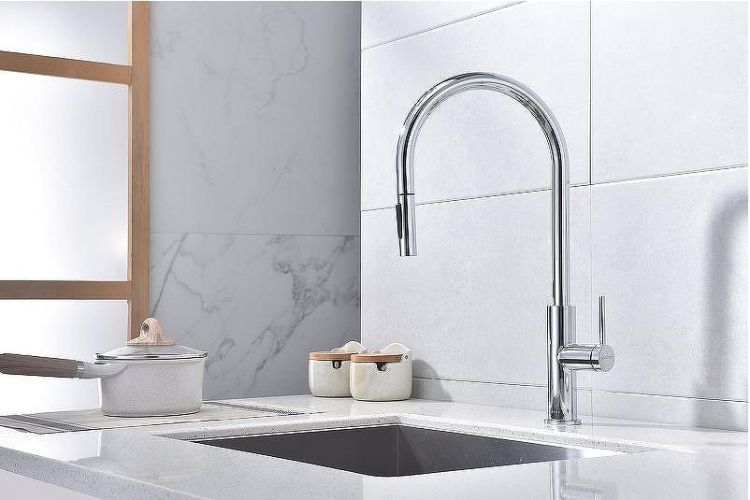 Смеситель для кухни Paulmark Senso Se215180-CR Хром Смеситель для кухни Paulmark Senso Se215180-CR Хром