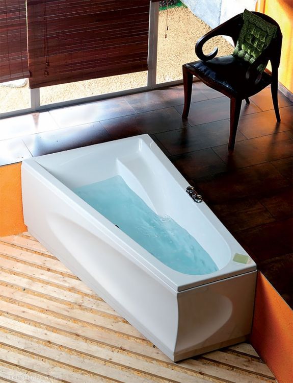 Ванна CHIQUITA правая асимметричная_панель.jpeg