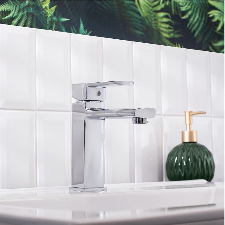 Смеситель для раковины Boou B8215-1J цвет Хром Смеситель для раковины Boou B8215-1J цвет Хром