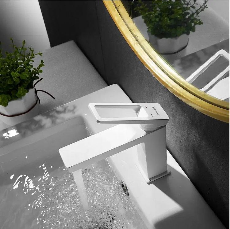 Смеситель для раковины Shevanik S6801C цвет Белый Смеситель для раковины Shevanik S6801C цвет Белый