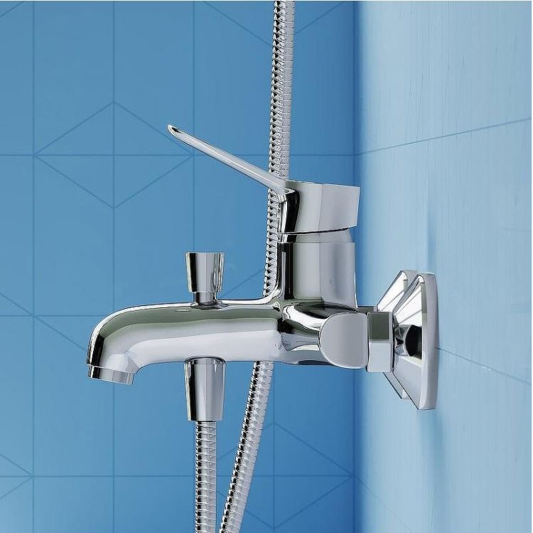 Смеситель для ванны Dorff Optima D2010000 Хром Смеситель для ванны Dorff Optima D2010000 Хром